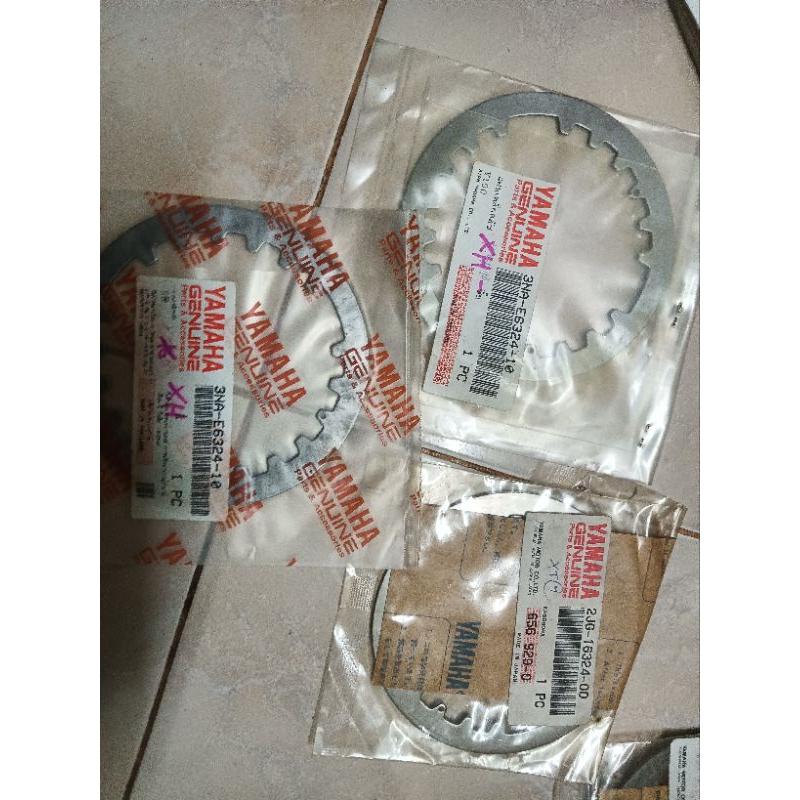 2JG-16324-00 และ NA-E6324-10 แผ่นเหล็กครัช Y100,Y111, Belle(ราคาต่อ1แผ่น)