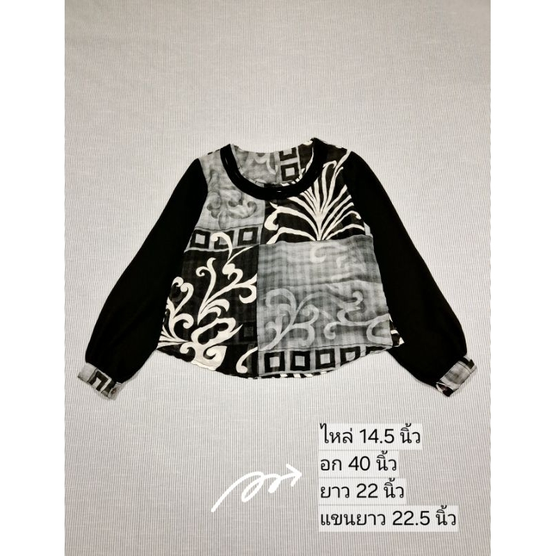 JFashion-NK-001 เสื้อแฟชั่นวินเทจ มือ 2 สีดำลายกราฟฟิค
