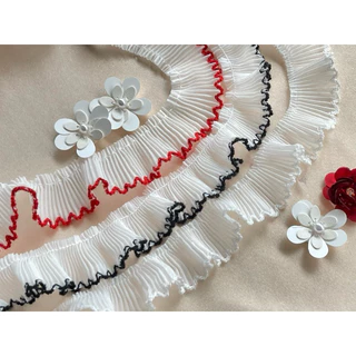 ระบายพลีทย่น ลายเล็ก ขนาด1นิ้ว มีทั้งหมด3สี ขอบขาว แดง ดำ พร้อมส่ง