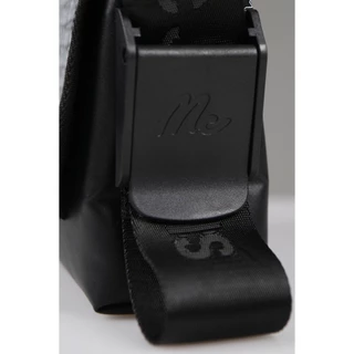 Mc JEANS (แม็คยีนส์) กระเป๋าสะพายข้างผู้ชาย กระเป๋าผ้าใบ Crossbody Bag สีดำ M02Z092