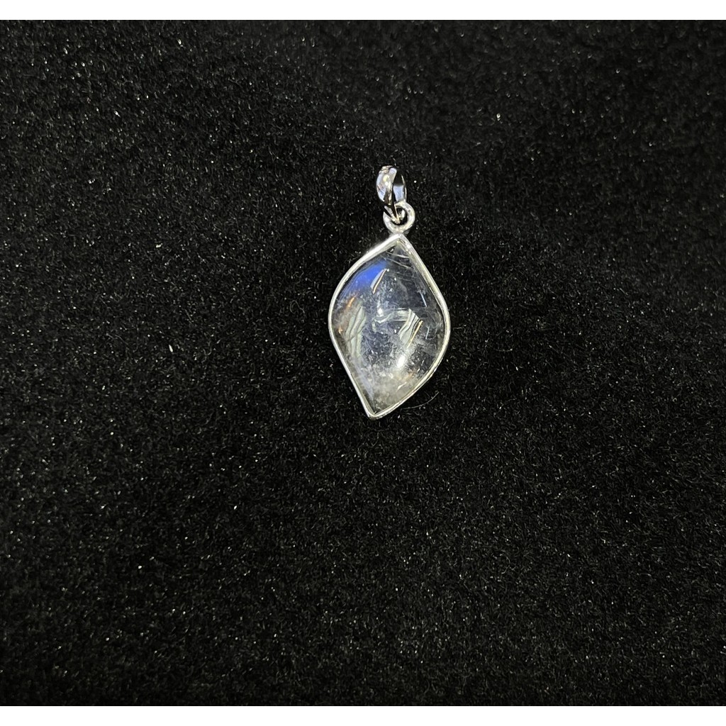 Natural  Moonstone Pendant 925 Silver