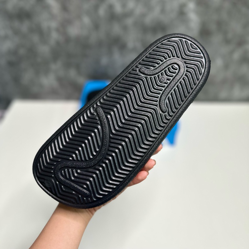 Adidas ADILETTE CLOG cavernous รองเท้าแตะลําลอง ระบายอากาศ เหมาะกับเดินชายหาด สําหรับผู้ชาย ผู้หญิง