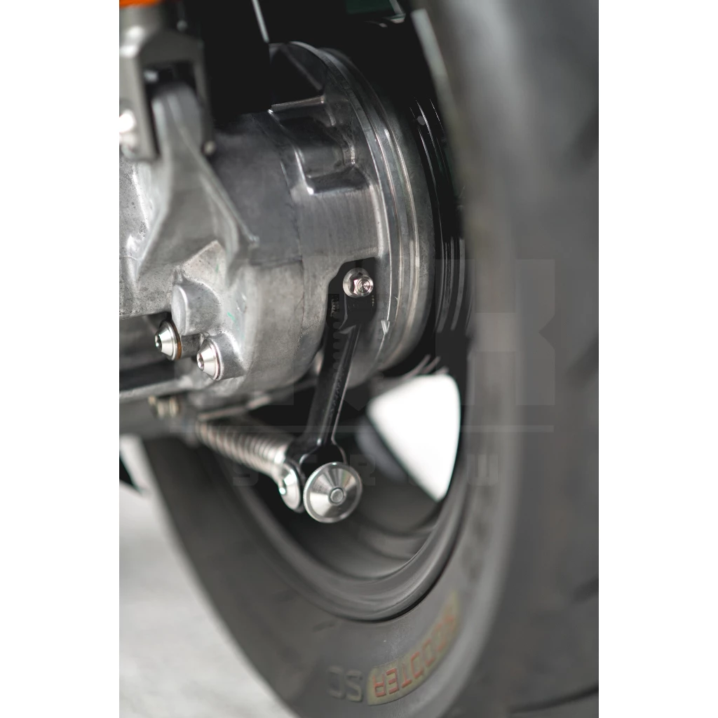 น็อตยึดมือลิง งานกลึงหัวสนาม Honda Giorno 125 สีเลส