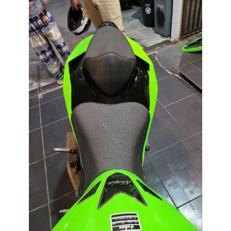 ท้าย ZX10RR ตัวใหม่!! ใส่Ninja400 และZ400 มีช่องแรมแอร์โร่วหลัง