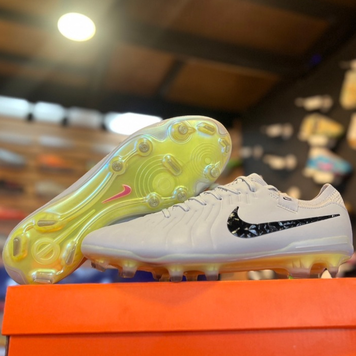 รองเท้าฟุตบอล สตั๊ดไนกี้ รองเท้า NIke Tiempo Legend 10 Elite ถ่ายจากงานจริง(แถมดันทรง+ถุงผ้า+กล่อง)ใส่ไม่ได้เปลี่ยนได้