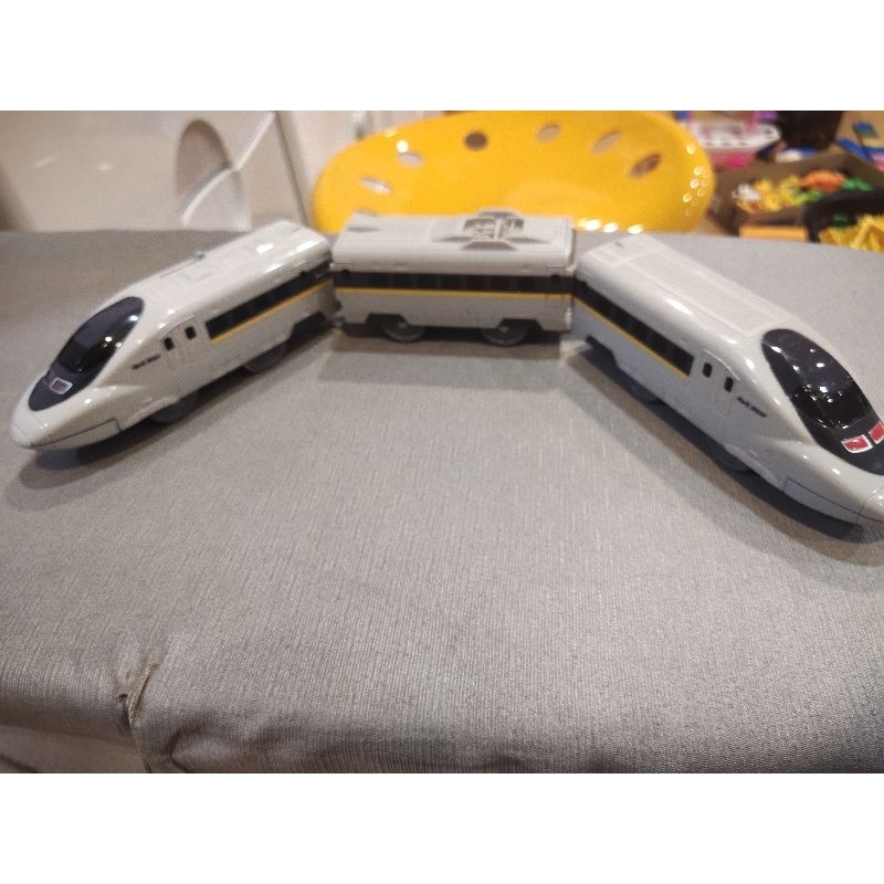 A18 ชินกันเซ็น S-05  700  สีเทา มีไฟหน้า  Tomy plarailTomy แท้ มือสองนำเข้าจากญี่ปุ่น
