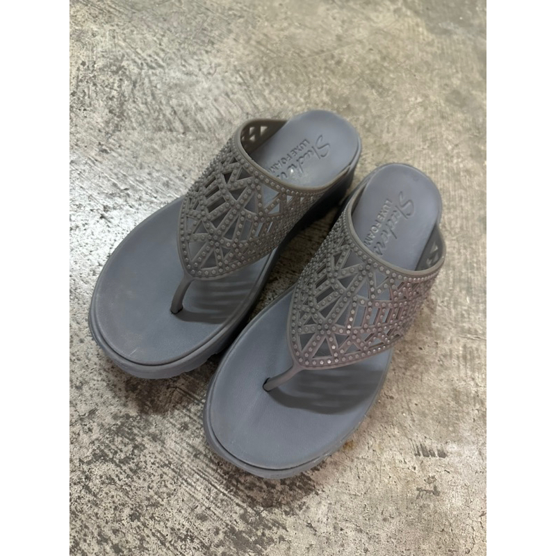 Skechers รองเท้าแตะ มือสอง สภาพ95% เบอร์ 38