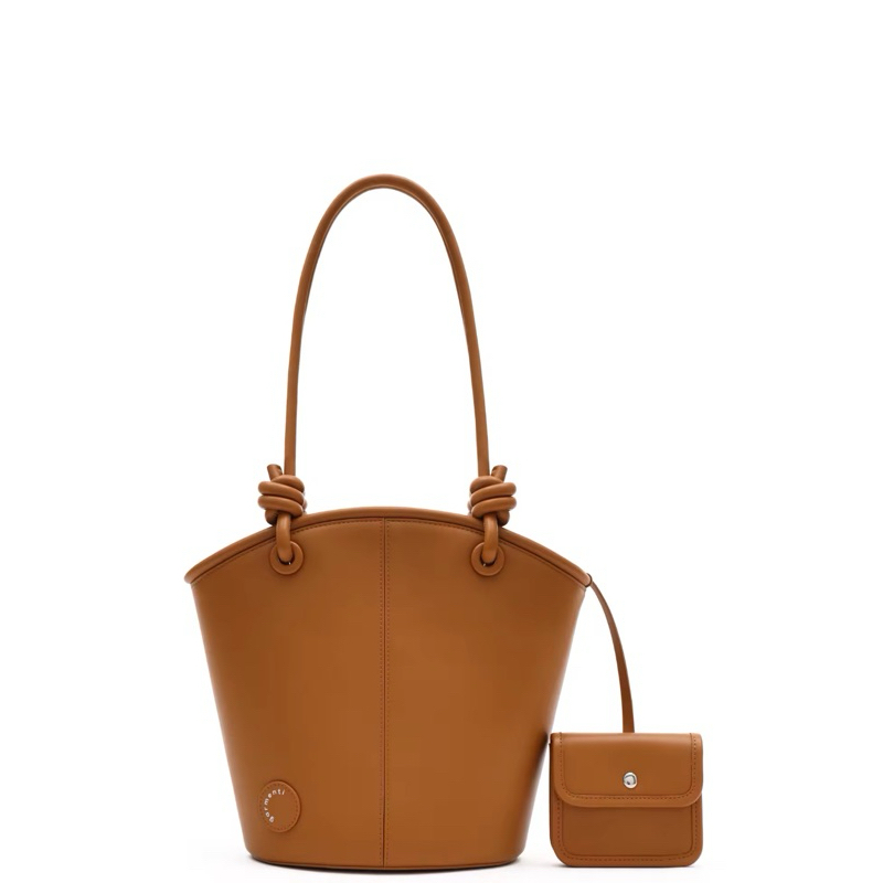 garmenti daily tote bag