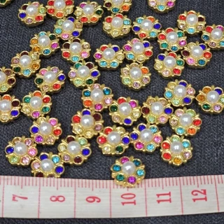 DP6 เพชรดอกไม้หลากหลายสี ขนาด11 มิล จำนวน 50 เม็ด สำหรับตกแต่งเหรียญโปรยทาน งานฝีมือต่างๆ