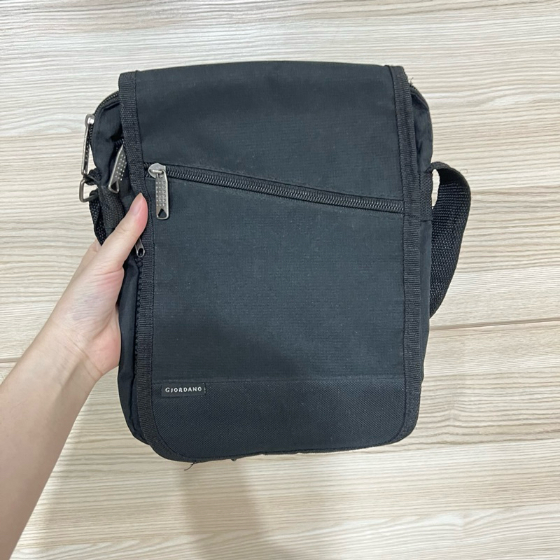 giordano กระเป๋าสะพาย มือ2 สีดำ