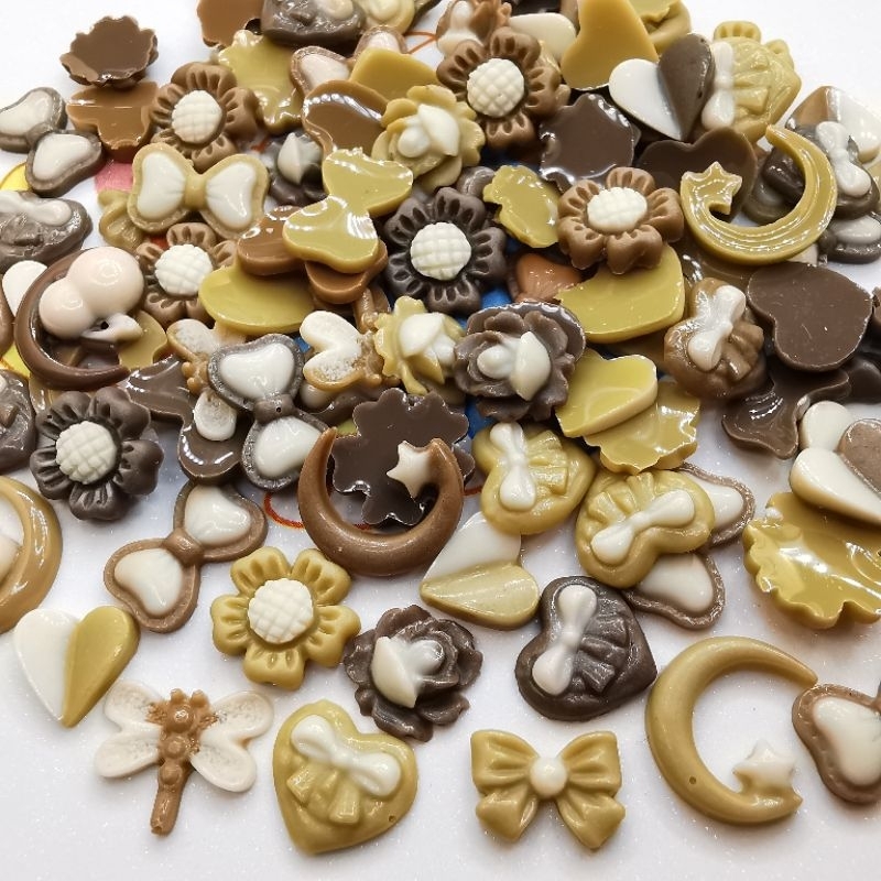 1ห่อมี20ชิ้น เรซิ่น การ์ตูน​ จิ๋ว​ๆ​ 0.5-1ซม​ ใช้ติดเล็บ​ ต่างหู​ ได้คะ - รูปที่ 5