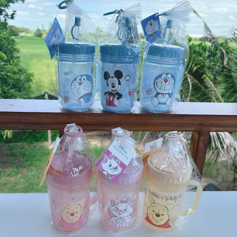 แก้วน้ำมีฝาปิดมีหูจับพร้อมหลอดดูดลายการ์ตูนขนาด400ml.