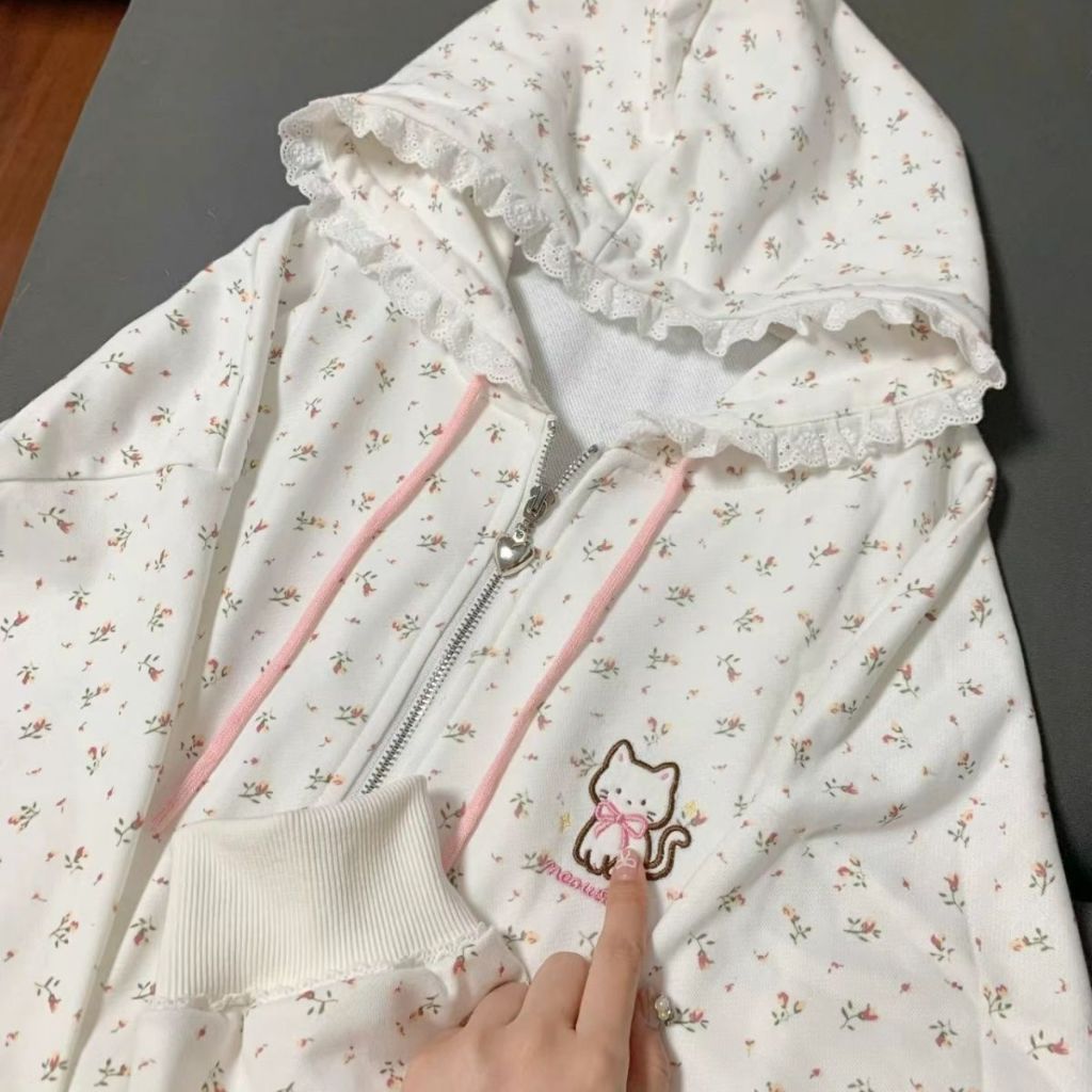 Dulcea⭐️พร้อมส่ง⭐️เสื้อกันหนาว เสื้อฮู้ด แขนยาว 2024สินค้ามาใหม่ เกาหลี ใส่สบายๆ ทรงหลวม สไตล์สปอร์ต #21881