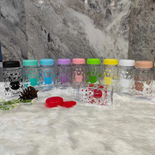 🩷กระบอกน้ำพลาสติกพิมพ์ลาย มีสีให้เลือกมากมาย ขนาด 200-300 ml. รุ่นขวดกลม ใส่ร้อน-เย็นได้ พร้อมขีดบอกปริมาณ พกพาได้