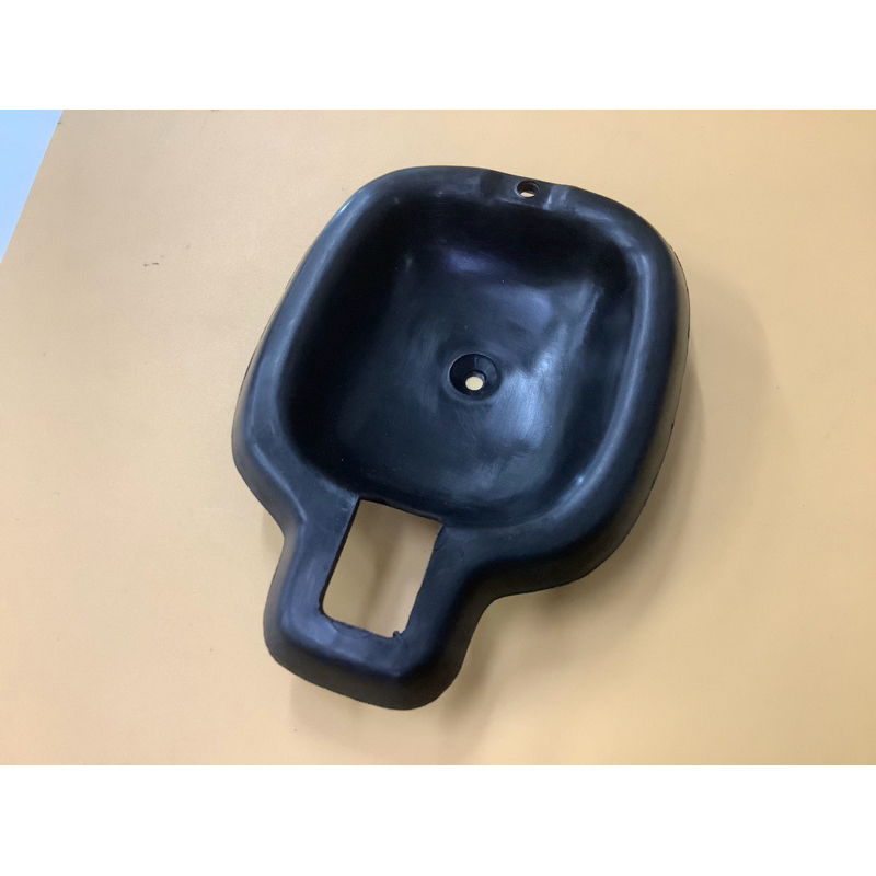 จานรองมือเปิดในM1300,จานมือเปิดมาสด้า1300,จานมือเปิดในมาสด้า1300