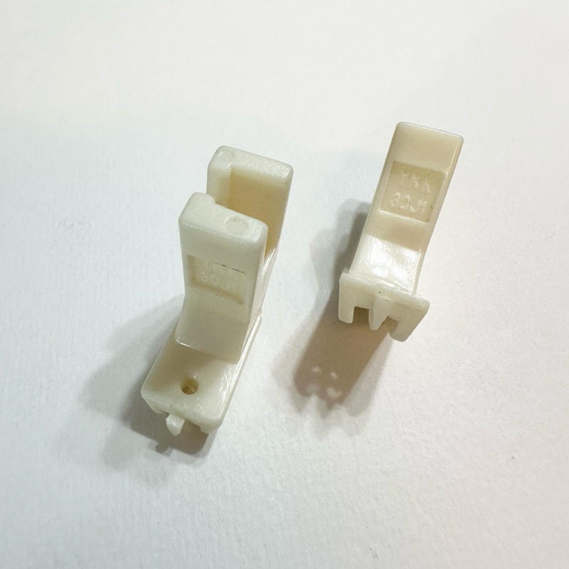 ตีนผีซีปซ่อนพลาสติก,แบบขาสูง,อย่างดีYKK,ราคาต่อชิ้น