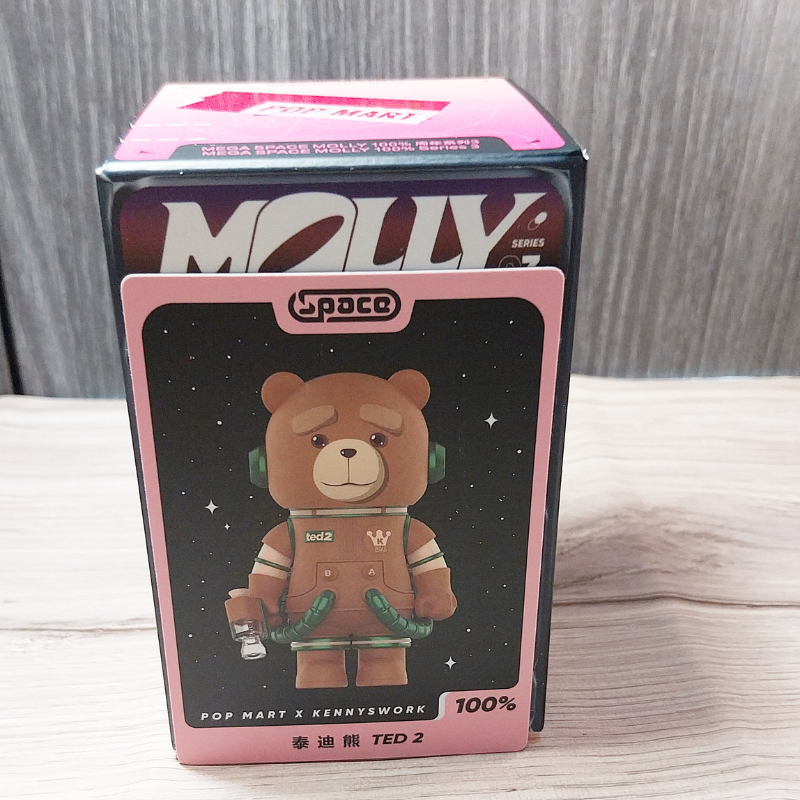 popmart ชุด Mega Space Molly Series O3, ted 2 ของแท้ เช็กการ์ด ไม่แกะซอง เหมาะสำหรับเก็บสะสม ของขวัญ