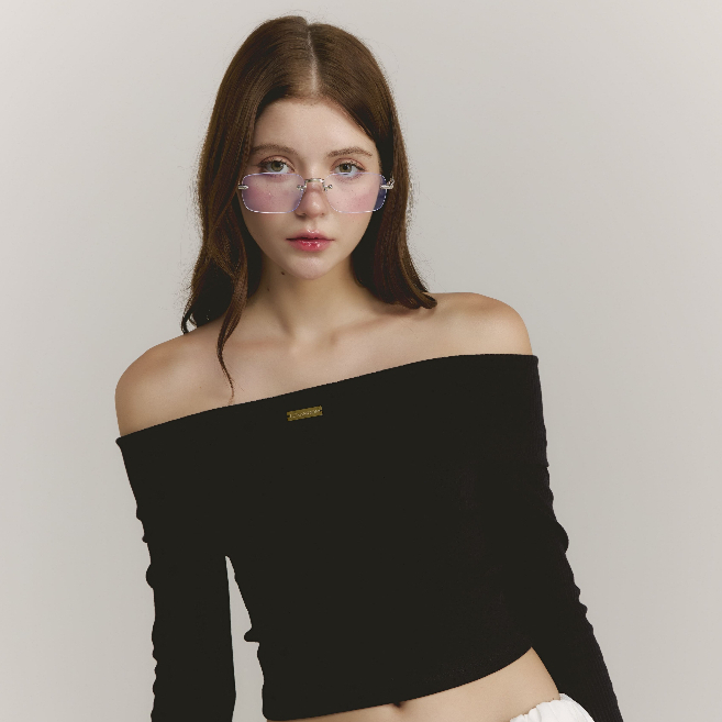 [Lunamoon] - Eileen Top เสื้อเปิดไหล่แขนยาวสีดำ เสื้อปาดไหล่แขนยาวสีดำ