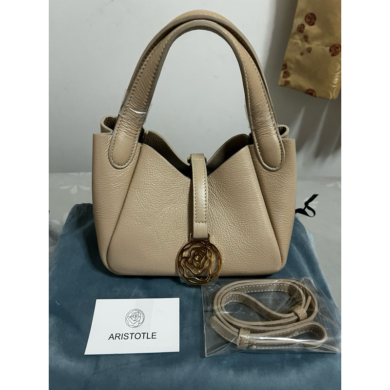 Aristotle Lady Bag สี Sesame  ของใหม่ยังไม่ผ่านการใช้งาน อุปกรณ์ครบ