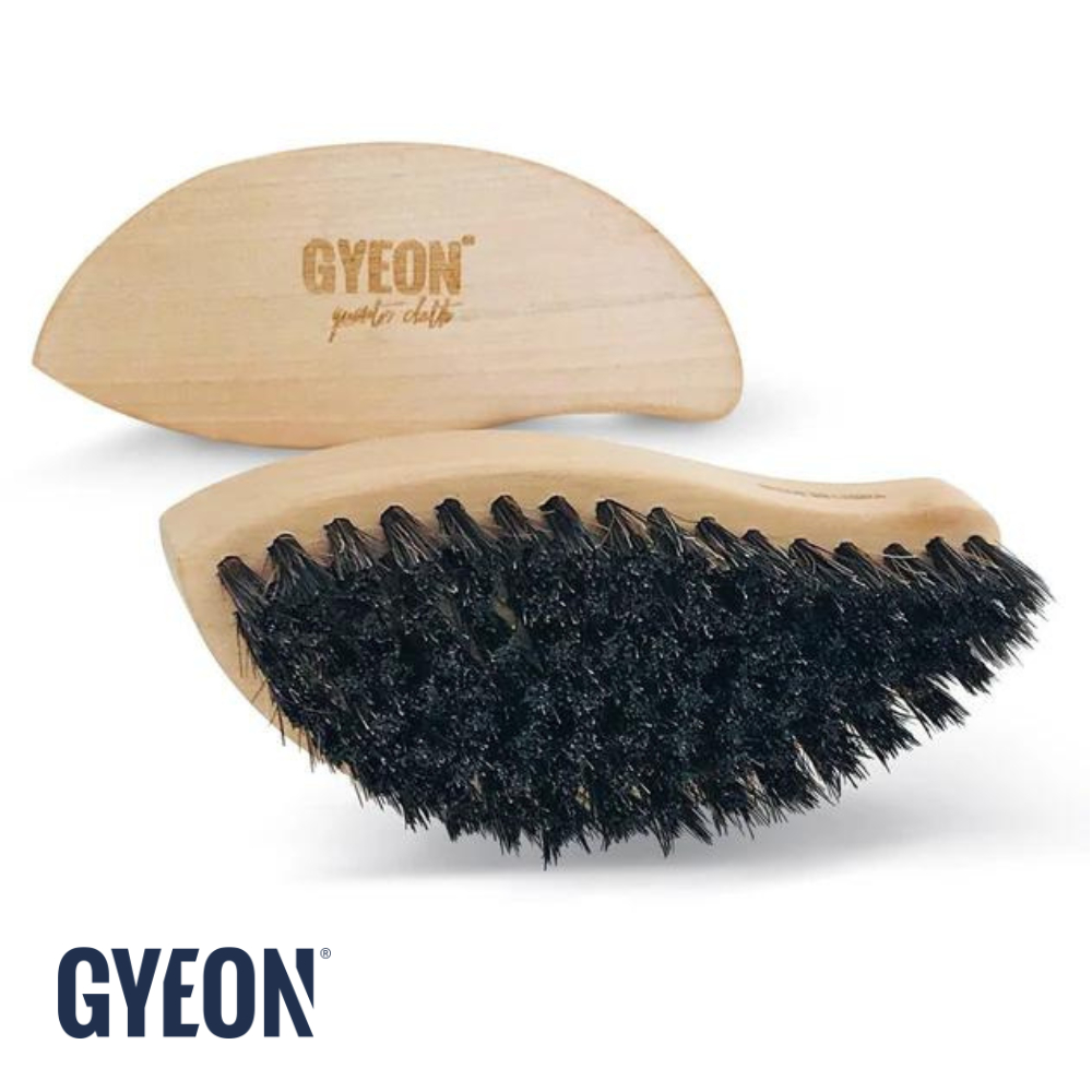 GYEON Q²M LEATHER BRUSH แปรงทำความสะอาดเบาะหนัง สำหรับรถยนต์