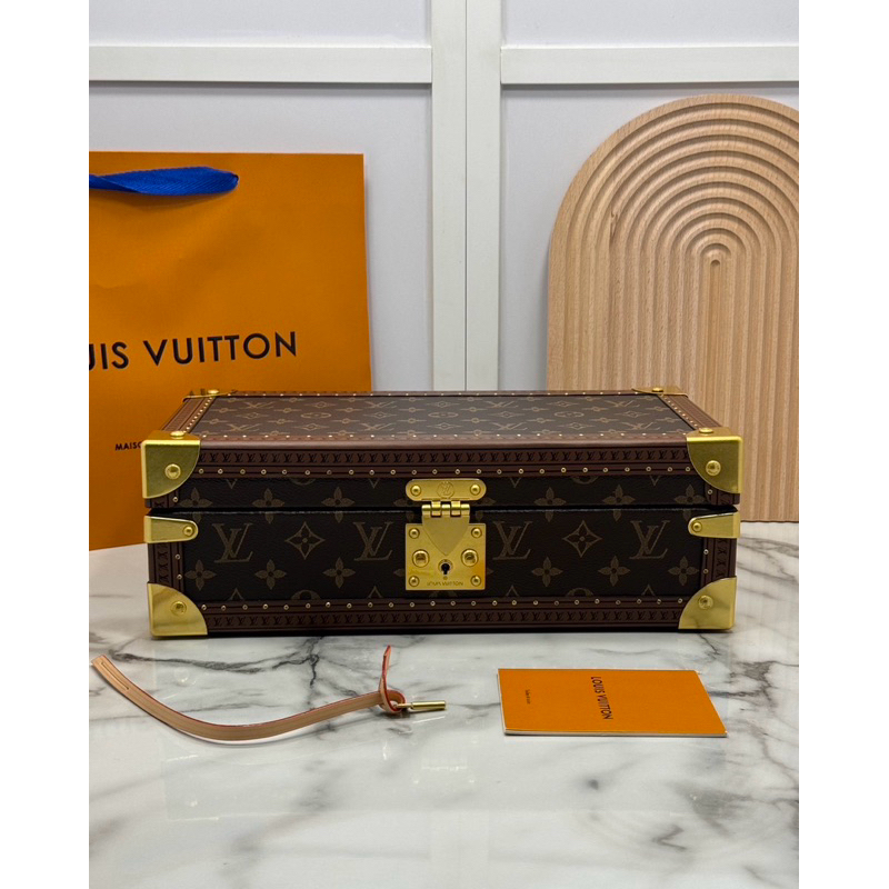 พร้อมส่งค่ะ กระเป๋า Louis Vuitton ทรังก์ใส่นาฬิกา Size 34cm