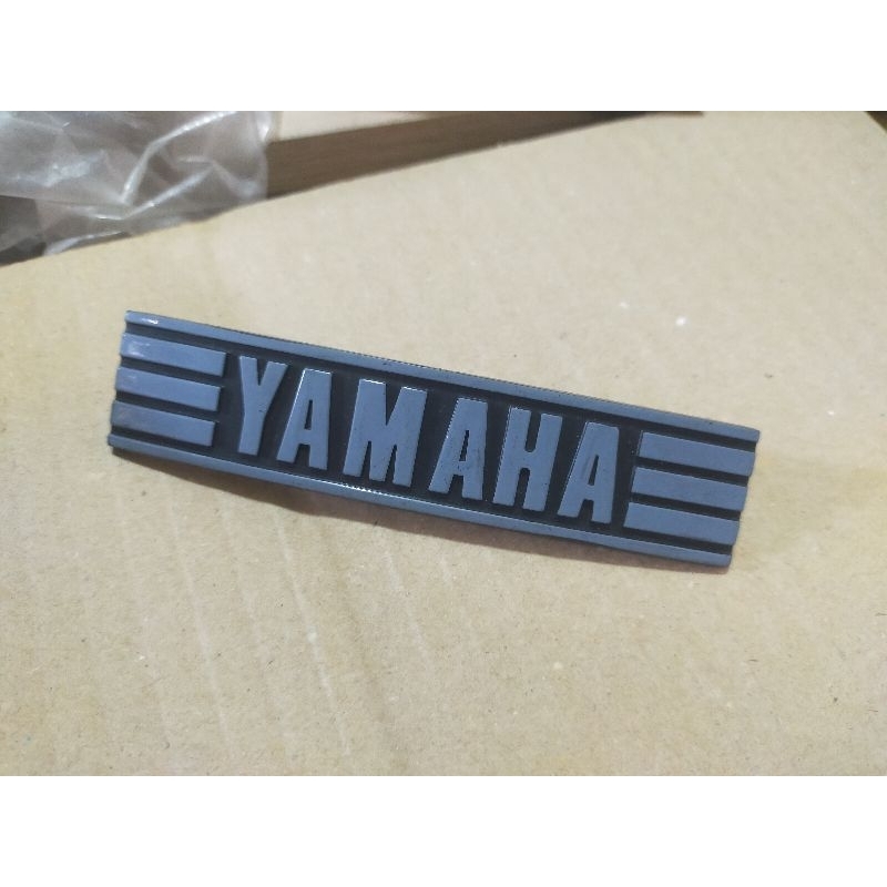 ยามาฮ่า โลโก้หน้ากาก yamaha belle 80 ตราโลโก้ หน้ากากยามาฮ่า belle 80 สีเทา💥ชิ้นละ150 บาท💥