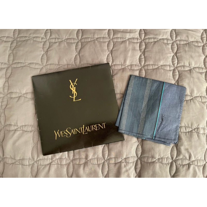 ผ้าเช็ดหน้าแบรนด์เนม