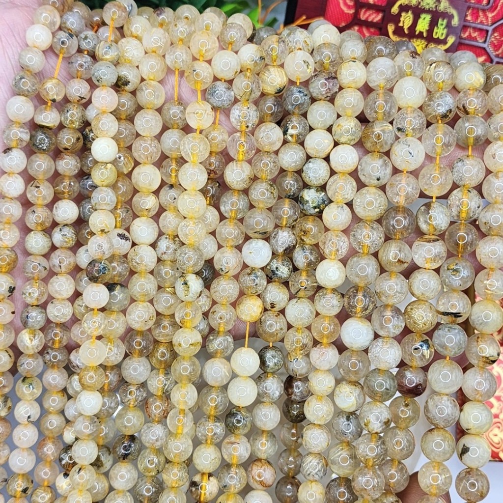 ไหมทองติดแร่เฮมาไทต์หินเส้นยาวหินแท้ธรรมชาติขายส่ง ความยาวประมาณ38cmนำไปร้อยได้2วงข้อมือ หินมงคลนำเข้าโดยตรงราคาส่ง