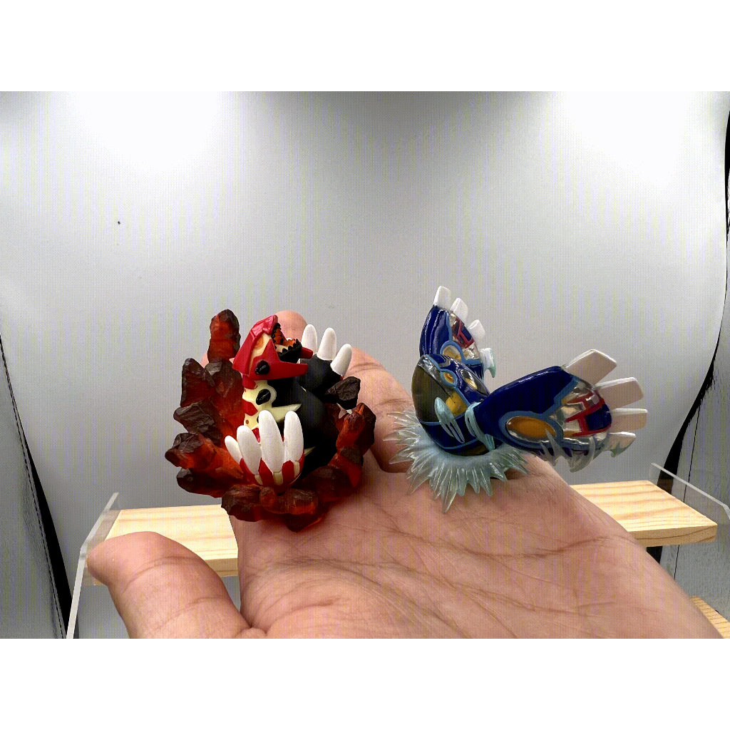 Pokemon Primal Groudon, Kyogre 3” figure set od two