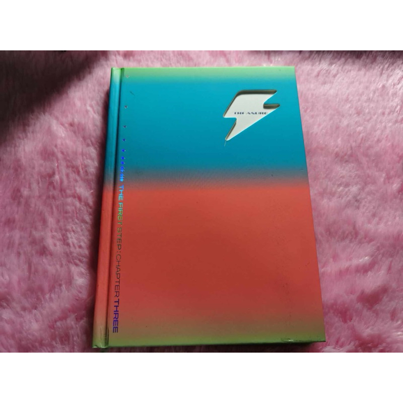 อัลบั้ม TREASURE คละอัลบั้ม {ของสะสม}