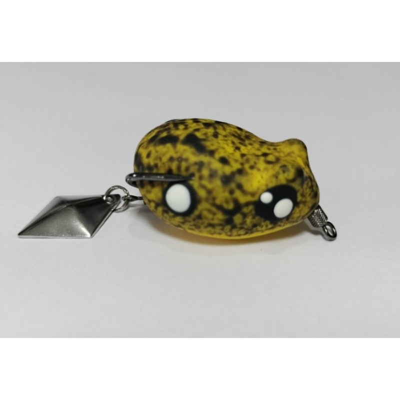 กบยางพร้อมใช้งาน รุ่น ตาแป๋ว ขนาด 3 เซน หนัก 5 กรัม เบ็ดที่ใช้ เบอร์ #1  BkK พร้อมส่งในไทย - รูปที่ 5