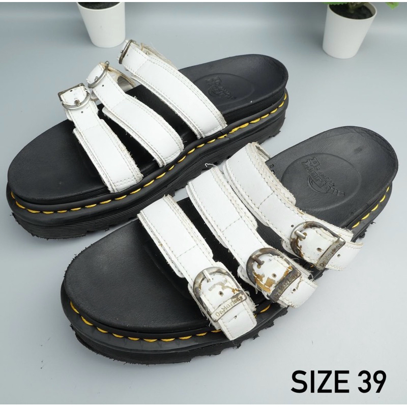 Dr.Martens Blaire Slide White Size 38-39 มือสองของแท้