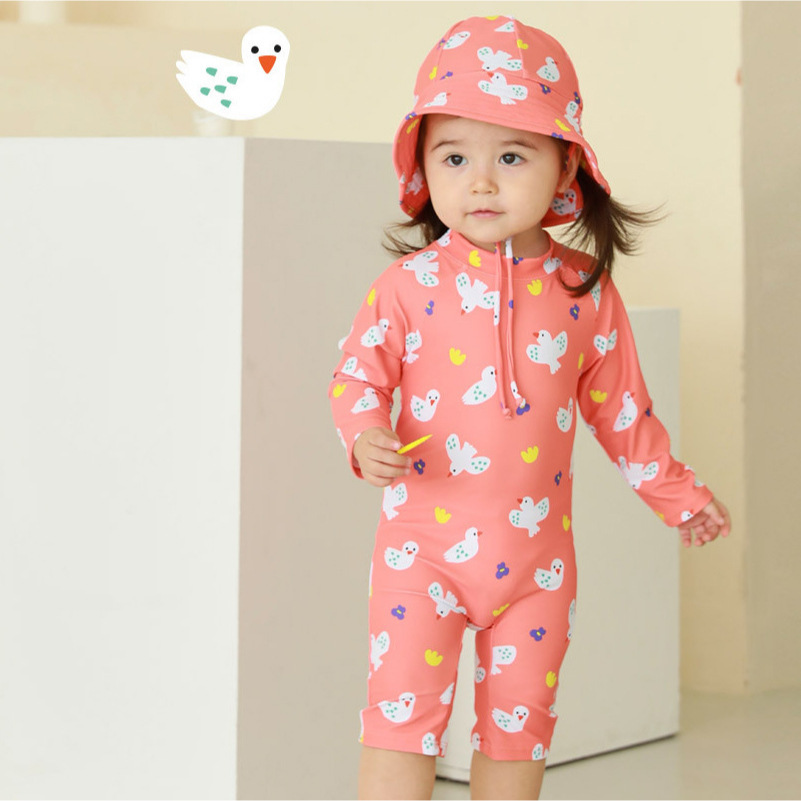 ชุดเล่นน้ำเด็ก 0-5ขวบ ชุดว่ายน้ำ ชุดว่ายน้ำเด็ก น่ารักมาก ผ้านุ่ม ใส่สบาย **มีหมวกจำหน่ายแยก**(B53)