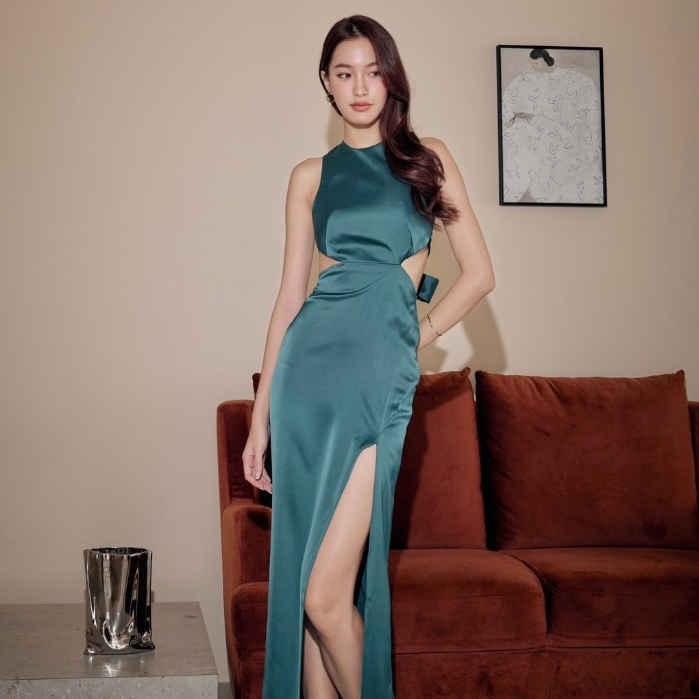 CHANUN - Emily Dress เดรสซาตินโชว์เอวผูกหลัง (CN-071)