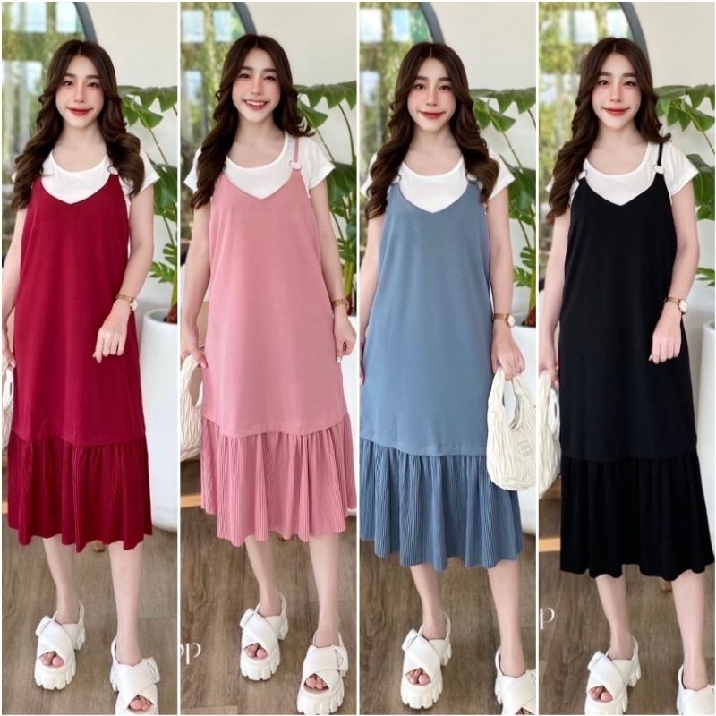 เอี๊ยมกระโปรงมาพร้อมเสื้อยืดสีขาวเนื้อผ้านิ่ม – โปรปัง