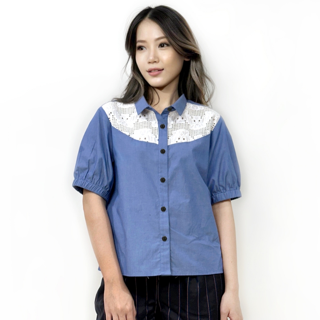 Blue Corner เสื้อเชิ้ตแต่งลูกไม้ แขนตุ๊กตา สีฟ้า / Lace Detail Puff Sleeves Shirt (Blue)