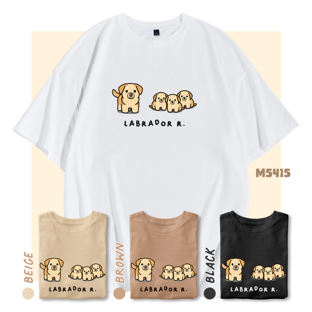 "𝑷𝒖𝒑𝒑𝒚 𝑷𝒍𝒂𝒚𝒕𝒊𝒎𝒆" เสื้อยืด Labrador retriever ครอบครัวตัวจิ๋ว M5415