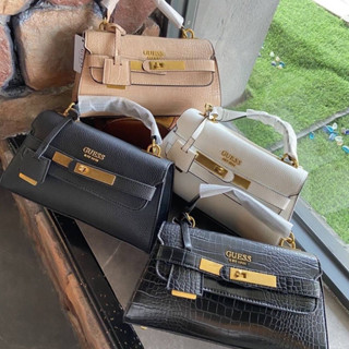 กระเป๋าถือ/สะพาย guess ดูไฮ สไตล์ลัคชู ทรง KL จุของ