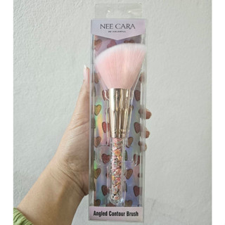 #N913 NEE CARA นีคาร่า แปรงแต่งหน้า แปรงปัดแก้ม แบบหัวตัด HEART BRUSH ANGLED CONTOUR BRUSH