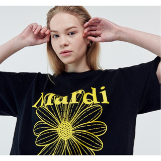 [สินค้าของแท้100% พร้อมส่ง] Mardi Mercredi Tshirt : Flower Mardi