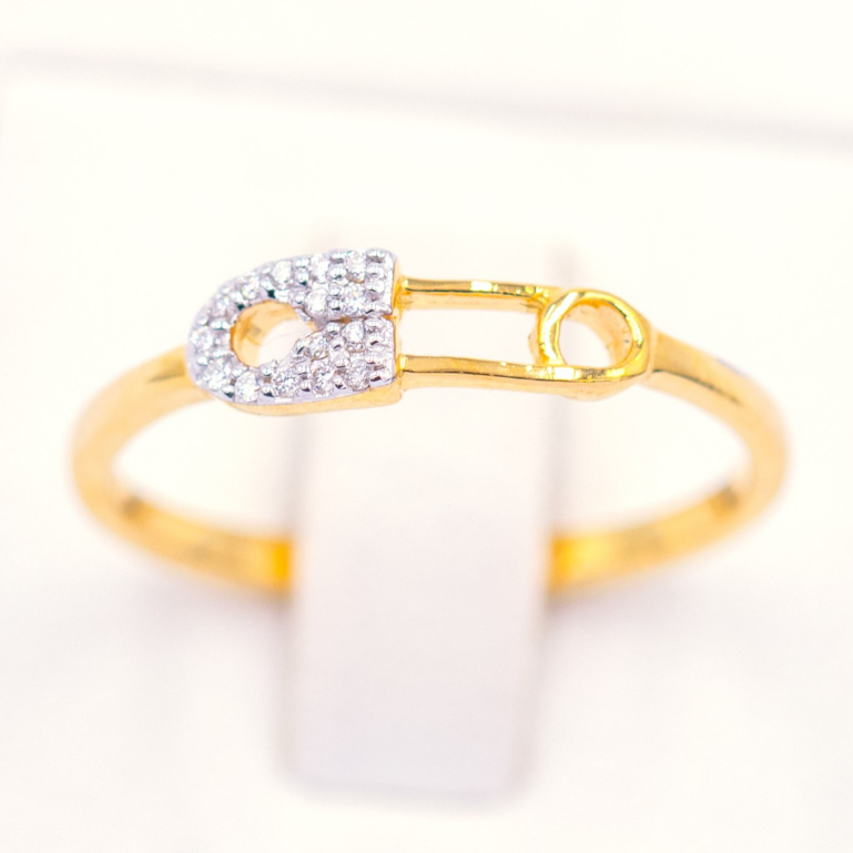 แหวนเข็มกลัด แหวนเพชร แหวนทองเพชรแท้ ทองแท้ 37.5% (9K) ME966