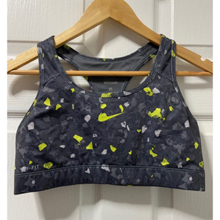 sport bra nike size L