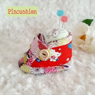 หมอนปักเข็ม Pincushion kitty