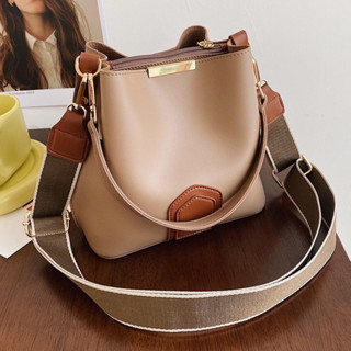 กระเป๋ารุ่น Ammy bag มีสายสะพายยาว (สายสปอร์ต)