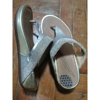 ส่งต่อรองเท้า fitflop  มือสอง ของแท้ 100%  size 36