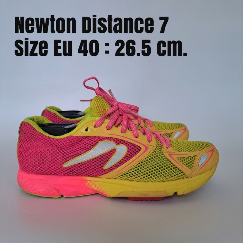 รองเท้า NewTon Distance 7