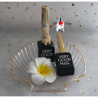 Very good nail.Top coat -Base coat(15ml.)สินค้าคุณภาพสูง(สินค้าแตก-หักทางร้านไม่รับเปลี่ยน-คืน)