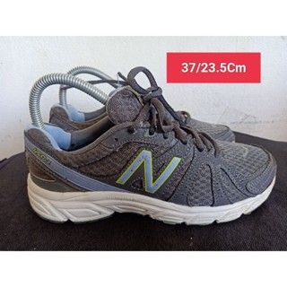 New balance Size 37 ยาว 23.5 Cm  รองเท้ามือสอง  ผู้หญิง เท้าเล็ก แฟชั่น ลำลอง ทำงาน