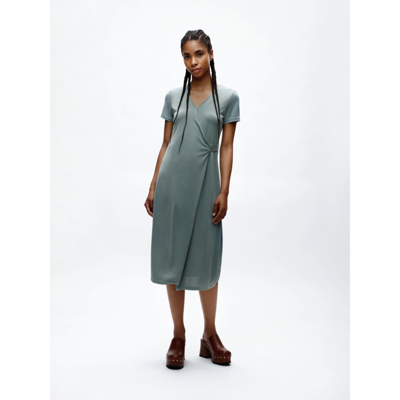 Lefties Short Sleeve Flowing Midi Dress