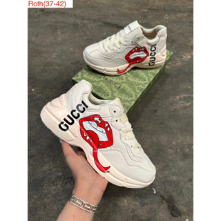 Gucci รองเท้าผ้าใบผูกเชือก